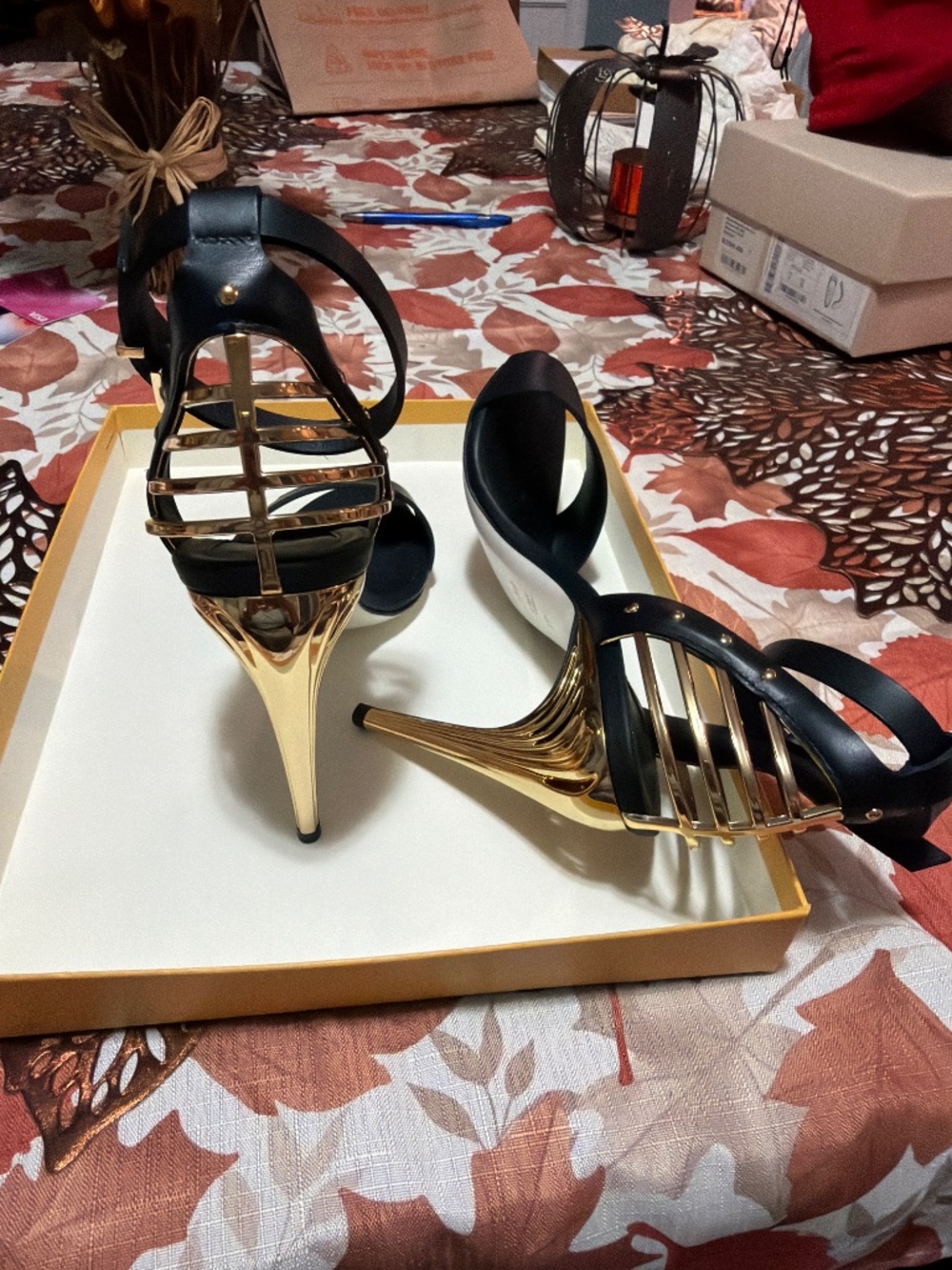 Fendi - Picture 3 of 7